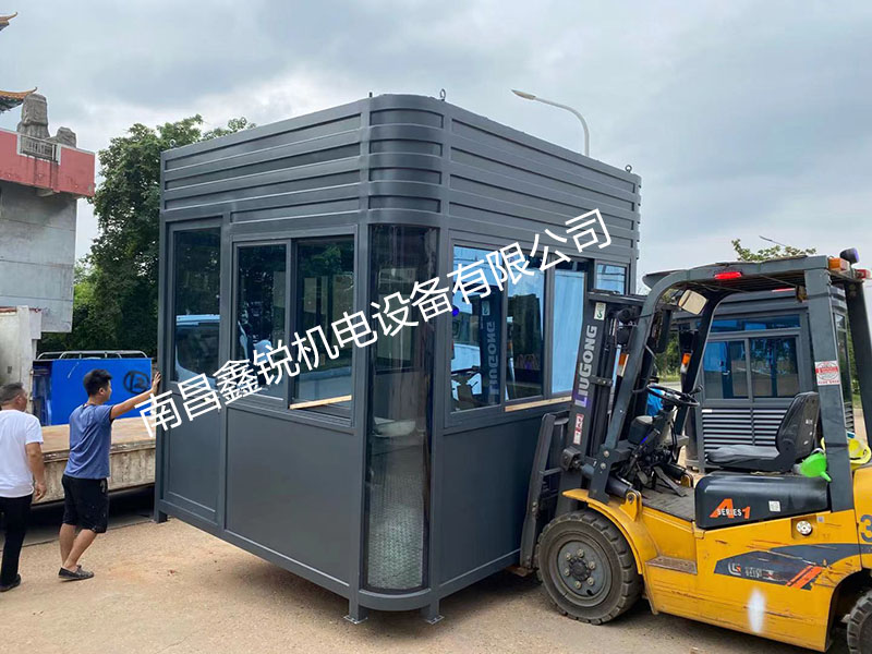 廬山第一中學(xué) 定制鋼結(jié)構(gòu)崗?fù)こ鲐? /></div>
	<hr/>
	<div   id=